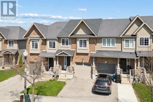 951 Zeller Cres, Kitchener, ON, N2A0C9 | Card Image