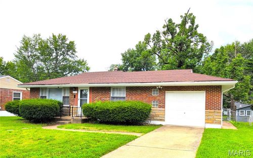 10135 Jepson Dr, Saint Louis, MO, 63137-2011 | Card Image