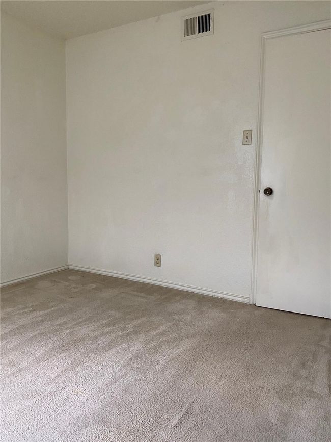 2812 Ridgecrest Dr, Home with 2 bedrooms, 1 bathrooms and null parking in Fort Worth TX | Image 9
