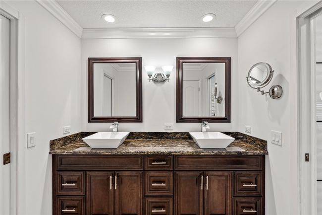 2710 Ne 47 Th St, House other with 3 bedrooms, 2 bathrooms and null parking in Lighthouse Point FL | Image 25