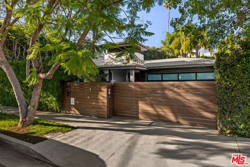 13911 Milbank St, Sherman Oaks, CA, 91423-3088 | Card Image