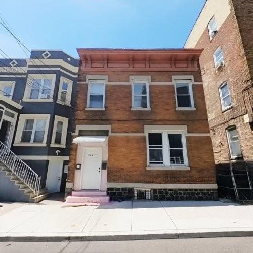 325 52nd St, West New York, NJ, 07093-1905 | Card Image