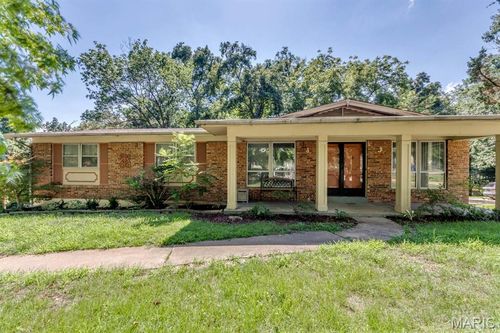 1218 Wissmann Dr, Ballwin, MO, 63011-4363 | Card Image