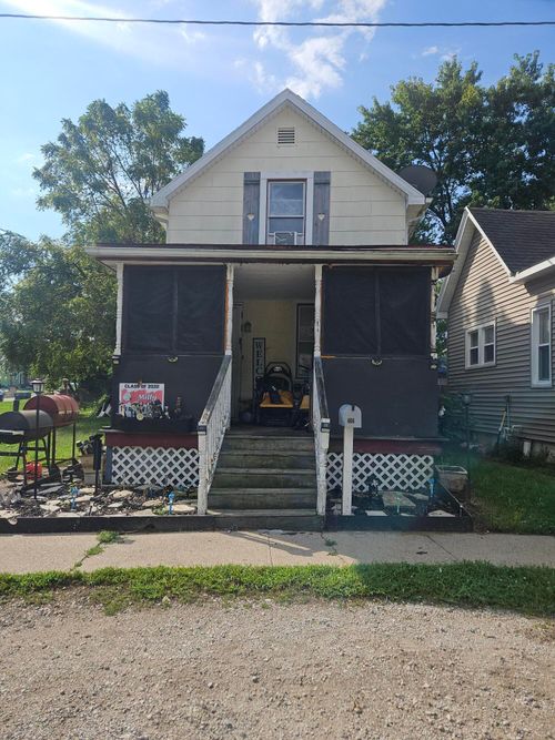 404 Green St, Michigan City, IN, 46360-4216 | Card Image