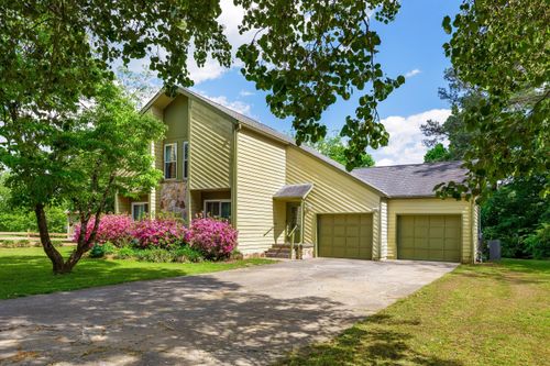 8026 Savannah Ln, Ooltewah, TN, 37363-9253 | Card Image