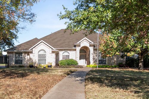 913 Shady Vale Dr, Kennedale, TX, 76060-5490 | Card Image