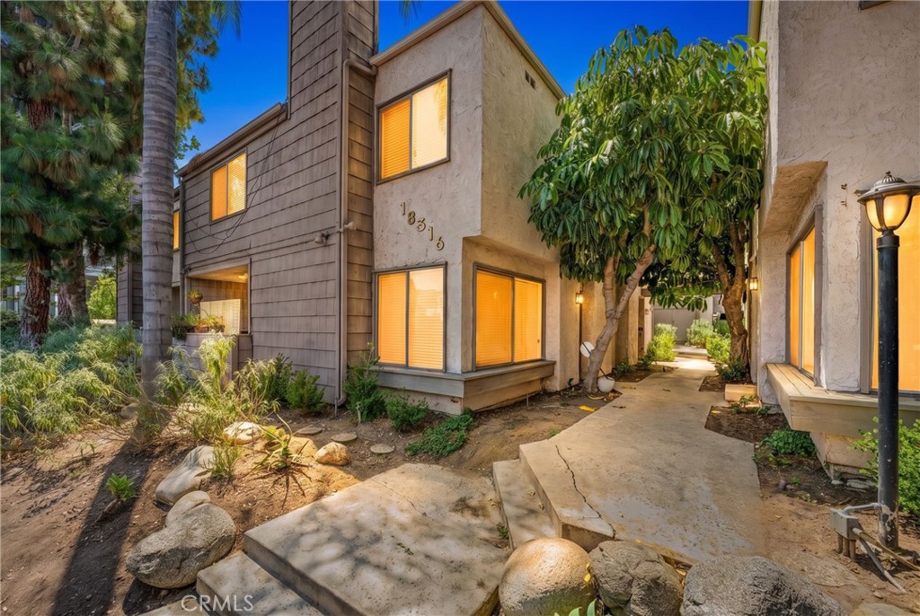 Residential in Tarzana