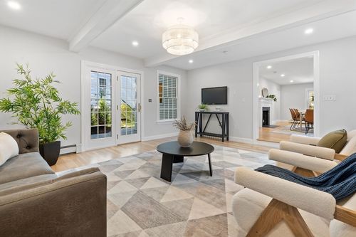 119 Gloucester St, Arlington, MA, 02476-6311 | Card Image