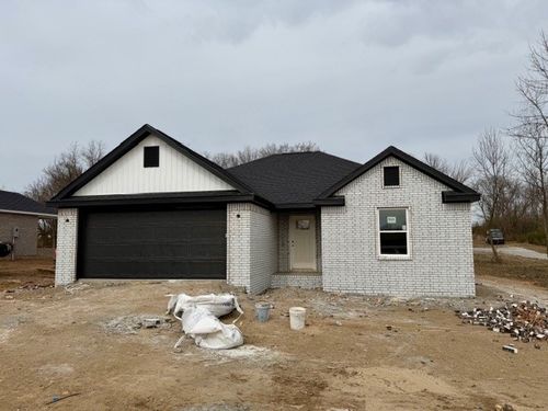 305 E Copper Leaf Dr, Siloam Springs, AR, 72761-3285 | Card Image