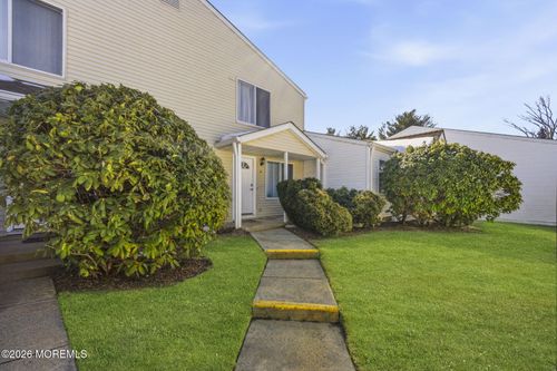 6 Woodmere Ct, Freehold, NJ, 07728-4015 | Card Image