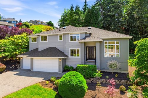 8243 147th Ave Se, Newcastle, WA, 98059-9251 | Card Image