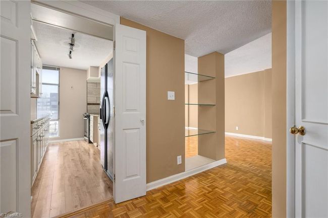 Foyer Entrance | Image 7