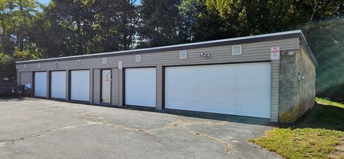 33 Higgins St, Fall River, MA, 02724-2413 | Card Image