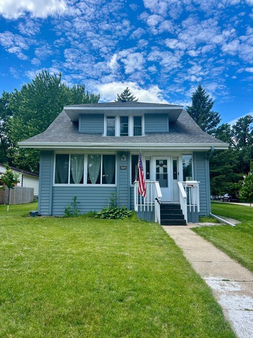 706 Franklin St Sw, Hutchinson, MN, 55350-2806 | Card Image
