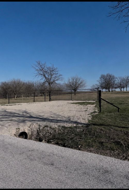 1261 County Road 2735, Decatur, TX, 76234-7559 | Card Image