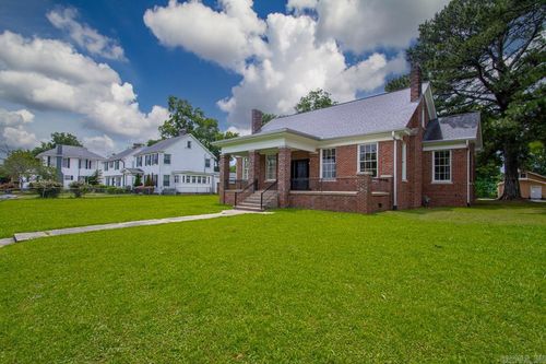 2200 Wolfe Street, Little Rock, AR, 72202 | Card Image