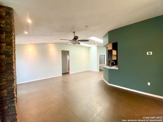 10348 Flatland Trl, House other with 3 bedrooms, 2 bathrooms and null parking in Converse TX | Image 7