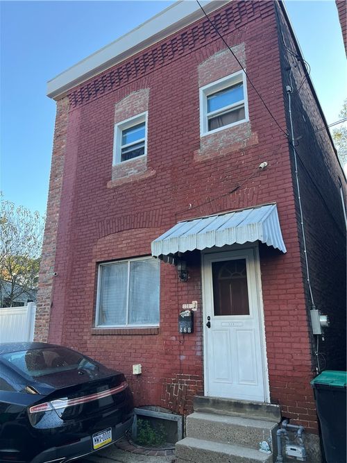 520 Bauerlein St, Millvale, PA, 15209-2302 | Card Image