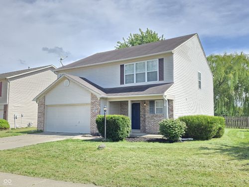 243 Lakemoore St, Brownsburg, IN, 46112-2408 | Card Image