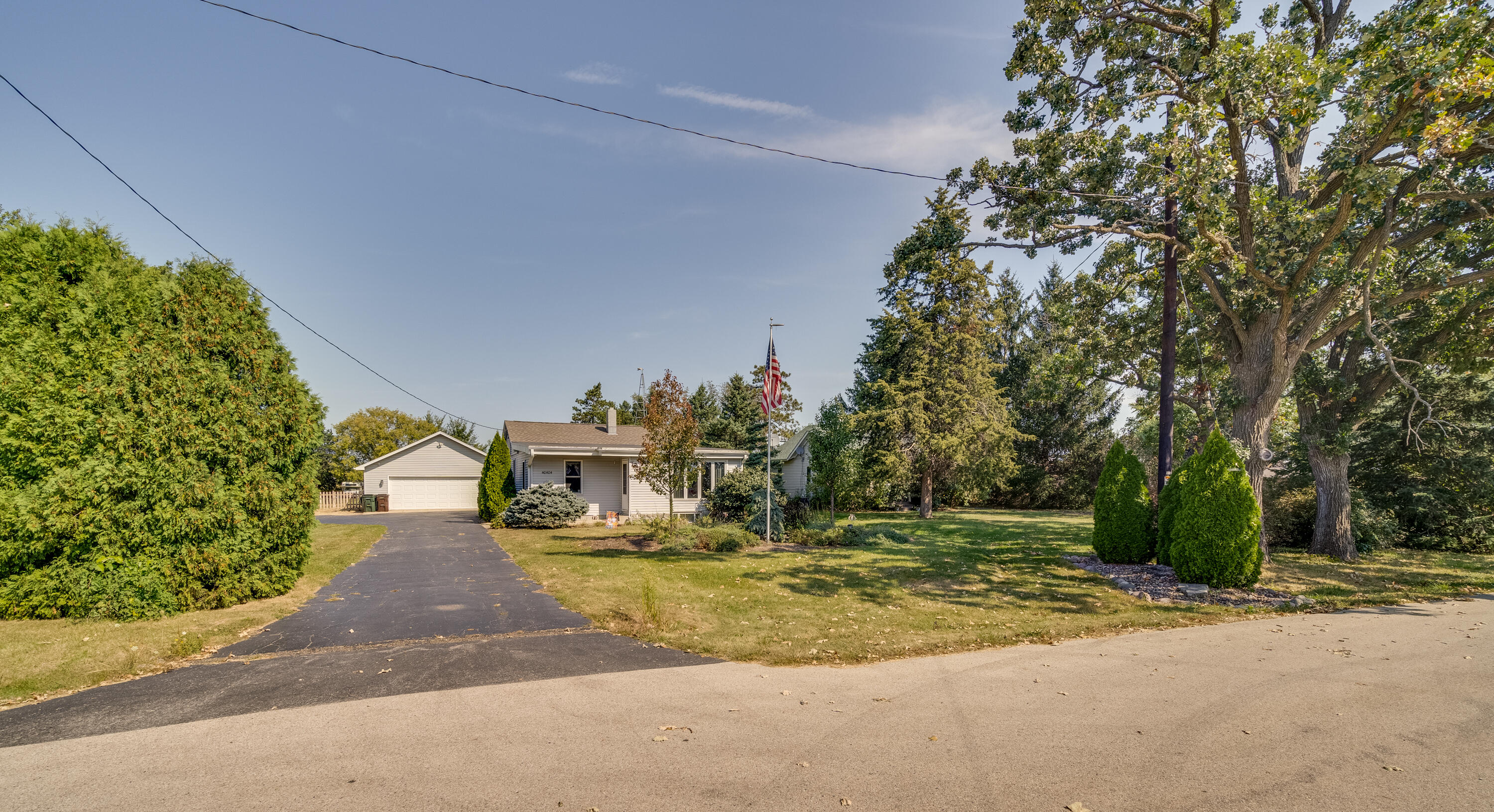 125th St, Twin Lakes, WI 53181