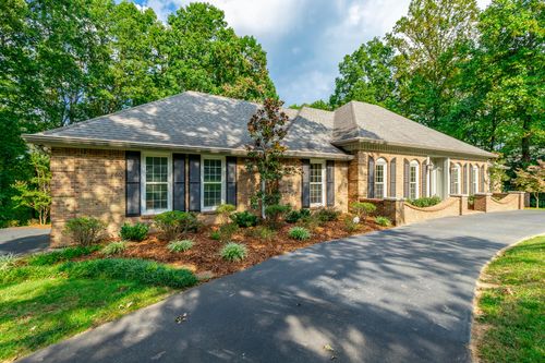 15 Grayswood Hill Rd, Signal Mountain, TN, 37377-2320 | Card Image