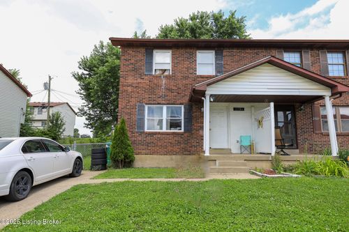 2735 Pioneer Ct, Radcliff, KY, 40160-9672 | Card Image