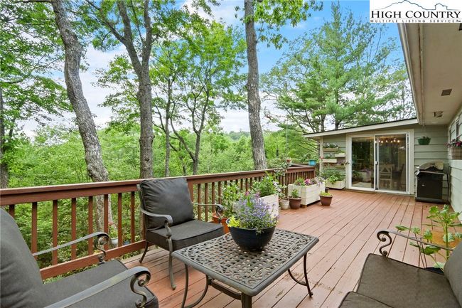 157 Twisted Laurel Ln, House other with 3 bedrooms, 2 bathrooms and null parking in Blowing Rock NC | Image 15