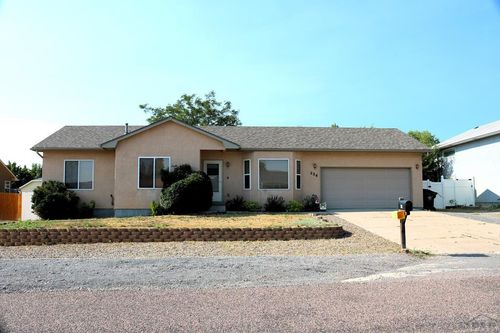 226 E Falcon Dr, Pueblo West, CO, 81007-1683 | Card Image