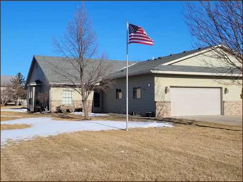 2904 9th Avenue Se, Willmar, MN, 56201 | Card Image