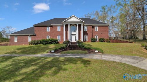 568 Campground Cir, Scottsboro, AL, 35769-3468 | Card Image