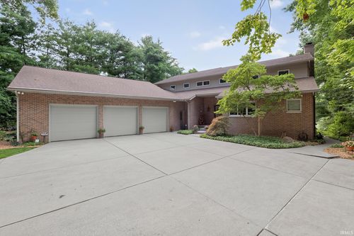 53820 Crystal Creek Ln, Elkhart, IN, 46514-3020 | Card Image
