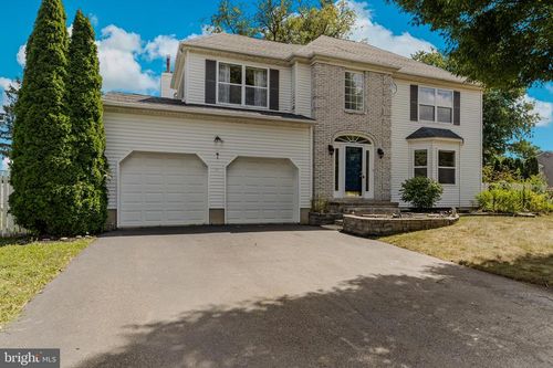53 Perilli Dr, Hamilton, NJ, 08610-1729 | Card Image