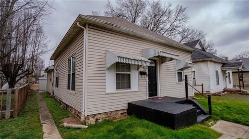 122 W Monroe Street, Pittsburg, KS, 66762 | Card Image