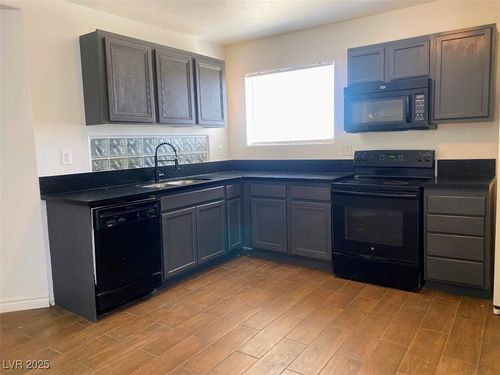 4910 Elizabeth St, Pahrump, NV, 89048-6873 | Card Image