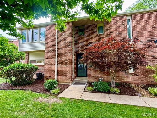 12353 Rossridge Ct, Saint Louis, MO, 63146-4607 | Card Image