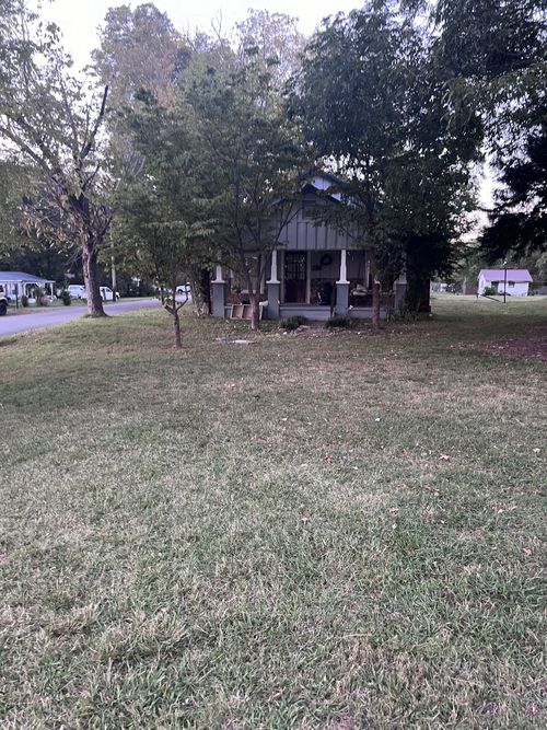 308 E Market St, Decherd, TN, 37324-3322 | Card Image