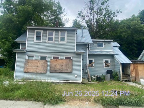 15 Brooklyn St, Barre, VT, 05641-4706 | Card Image