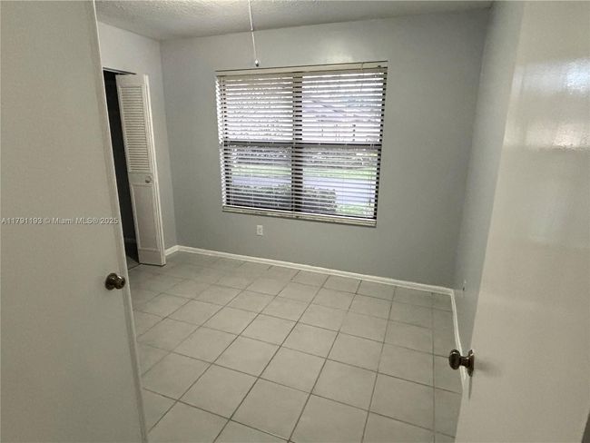 120 Roselle Ct, Home with 3 bedrooms, 2 bathrooms and null parking in Royal Palm Beach FL | Image 16