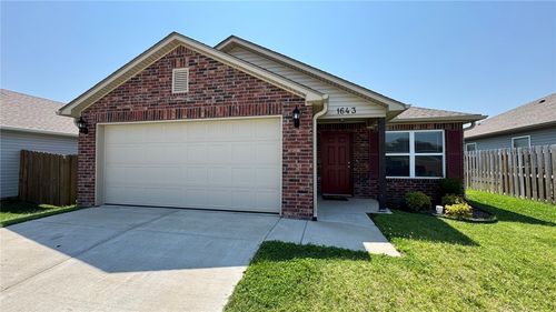 1643 S Towhee Ln, Fayetteville, AR, 72701-5449 | Card Image