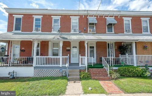 1016 Hill St, Upland, PA, 19015-2917 | Card Image