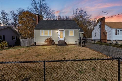 922 Centre St, Brockton, MA, 02302-3435 | Card Image