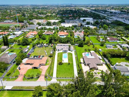 425 Sw 129th Ave, Miami, FL, 33184-1234 | Card Image