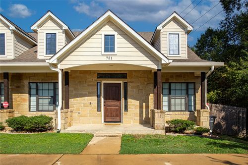 731 Dominik Dr, College Station, TX, 77840-3463 | Card Image