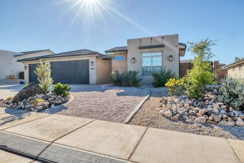 3052 E Photinia Dr, St George, UT, 84790-2396 | Card Image