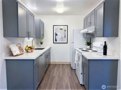 8848 Interlake Avenue N, Seattle, WA, 98103 | Card Image