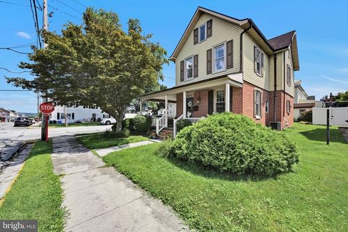 401 Walnut St, WRIGHTSVILLE, PA, 17368-1127 | Card Image