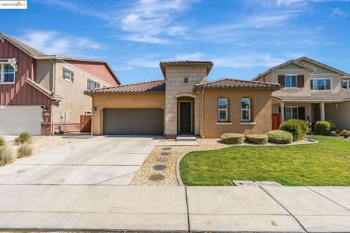 226 Wynn St, Oakley, CA, 94561-2866 | Card Image