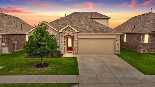 660 Ridgeback Trl, Haslet, TX, 76052-1421 | Card Image