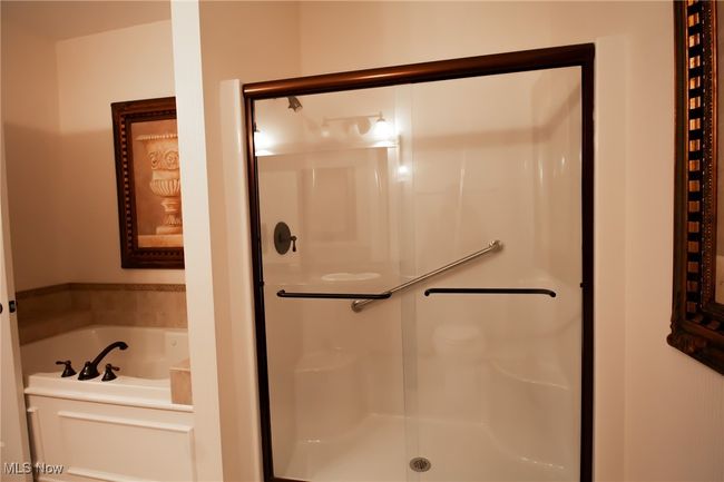 507 Vintage Pt, Condo with 3 bedrooms, 3 bathrooms and null parking in Avon Lake OH | Image 26