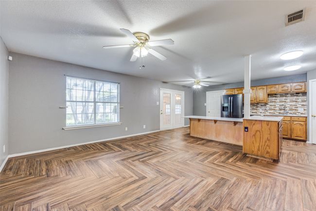 715 Mockingbird St, House other with 3 bedrooms, 2 bathrooms and null parking in Bonham TX | Image 8
